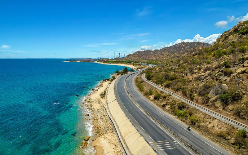 khám phá cung đường biển tuyệt đẹp tại Ninh Thuận