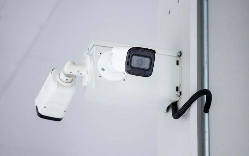 tại sao nên lắp camera trong nhà